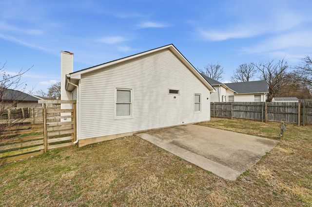 236 Woodbrook Place, Lexington, KY 40511