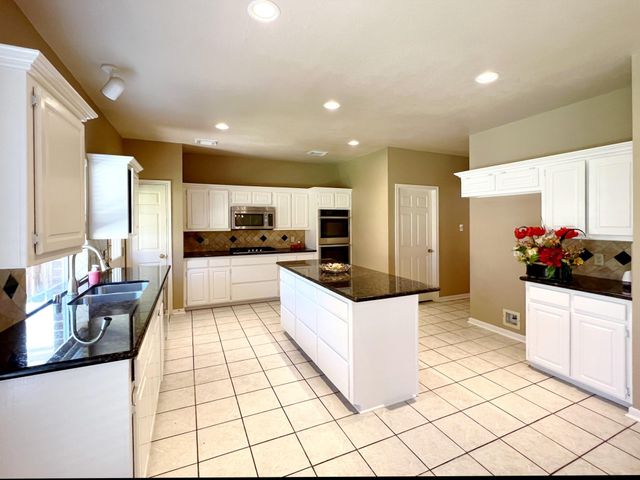 16907 Ascot Meadow Drive, Sugar Land, TX 77479