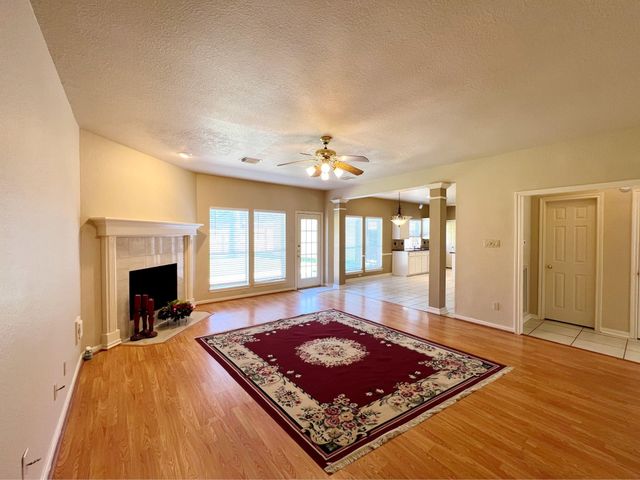 16907 Ascot Meadow Drive, Sugar Land, TX 77479