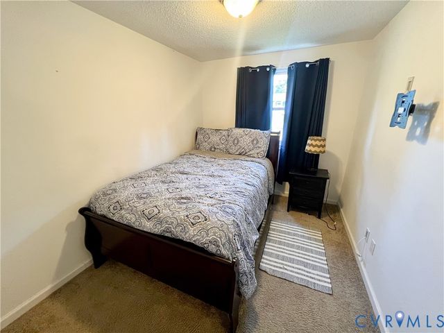5806 Winterleaf Dr, Chesterfield, VA 23234
