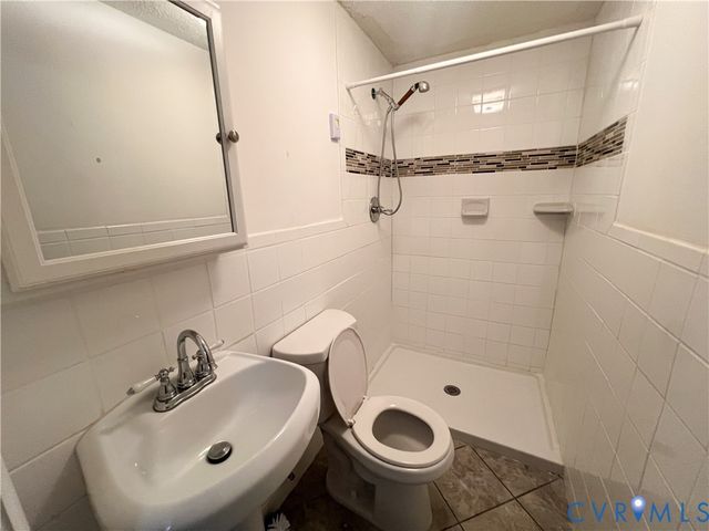 5806 Winterleaf Dr, Chesterfield, VA 23234