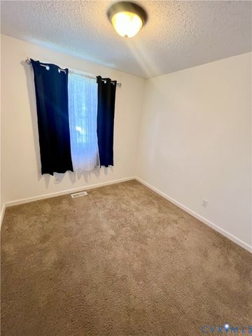 5806 Winterleaf Dr, Chesterfield, VA 23234