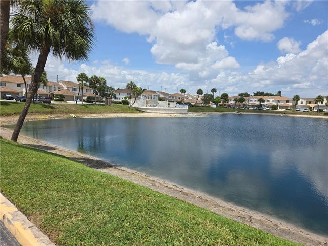 6400 46TH AVENUE N 305, Kenneth City, FL 33709
