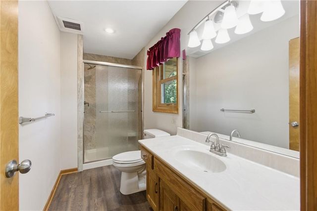 15220 Terra Pulchra Drive, Smithville, MO 64089
