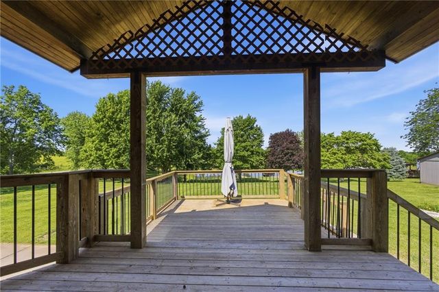 15220 Terra Pulchra Drive, Smithville, MO 64089