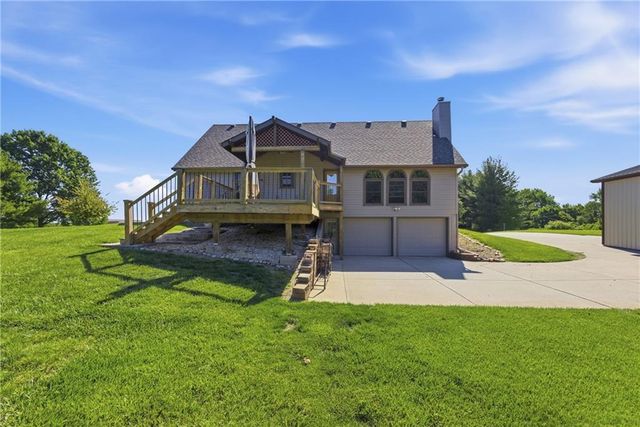 15220 Terra Pulchra Drive, Smithville, MO 64089