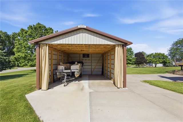 15220 Terra Pulchra Drive, Smithville, MO 64089
