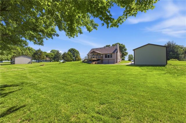 15220 Terra Pulchra Drive, Smithville, MO 64089