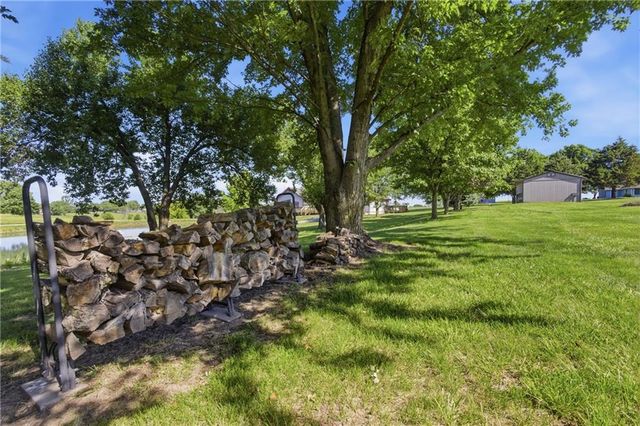 15220 Terra Pulchra Drive, Smithville, MO 64089