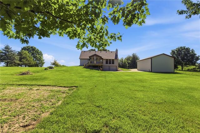 15220 Terra Pulchra Drive, Smithville, MO 64089