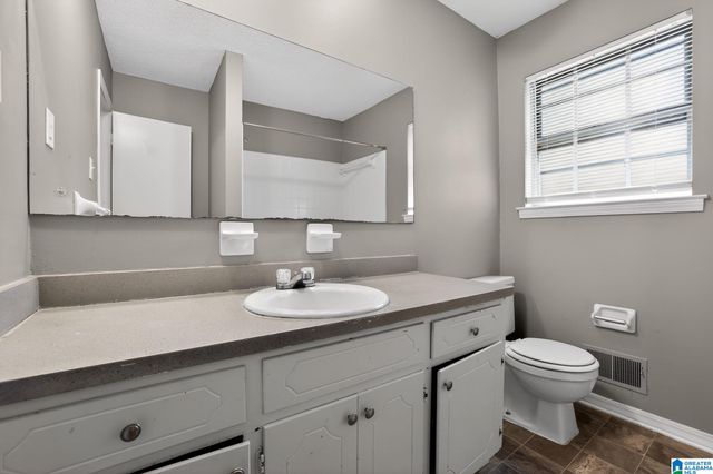 3044 CARLETON ROAD, Birmingham, AL 35215