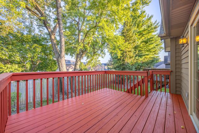 955 Ascot Drive, Elgin, IL 60123