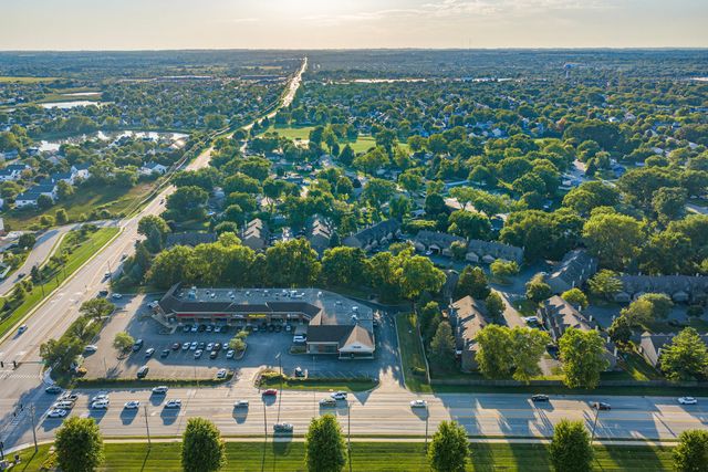 955 Ascot Drive, Elgin, IL 60123
