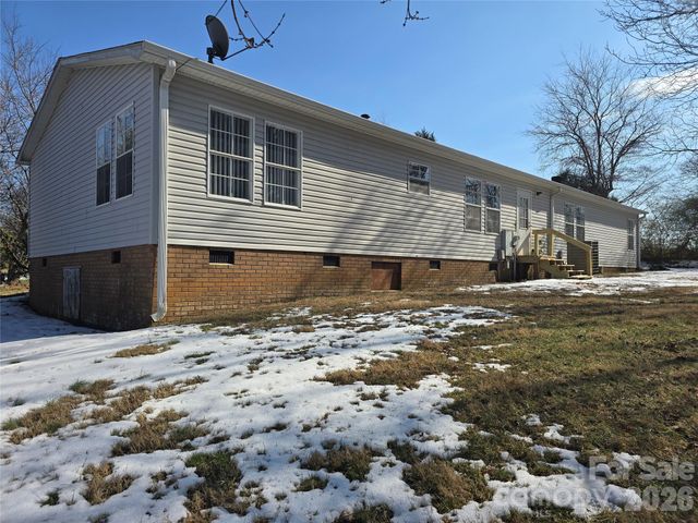 285 Skyuka Road, Statesville, NC 28677