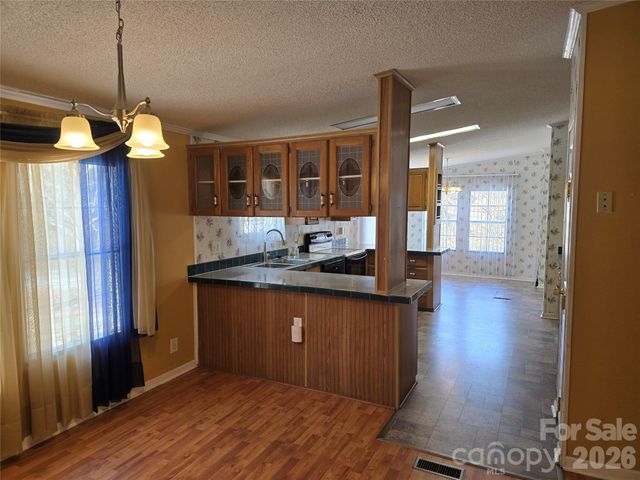 285 Skyuka Road, Statesville, NC 28677