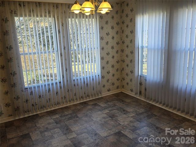 285 Skyuka Road, Statesville, NC 28677