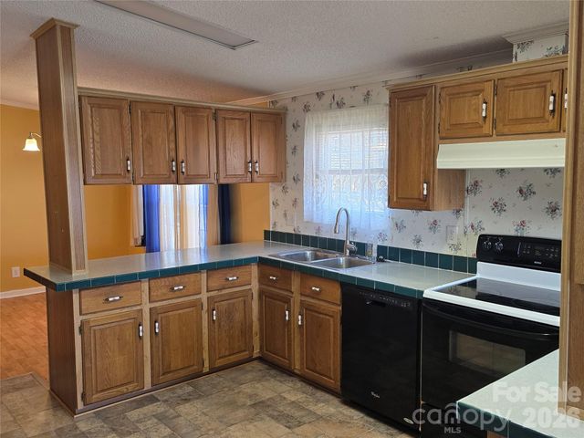 285 Skyuka Road, Statesville, NC 28677