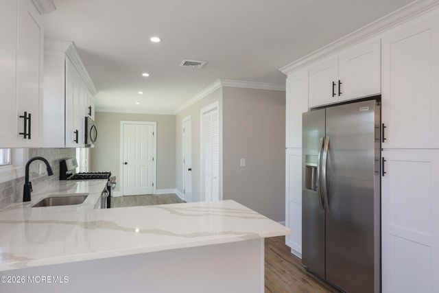 65 Glenn Drive, Brick, NJ 08723