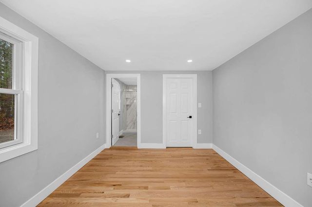 4 Tina Avenue, Pelham, NH 03076
