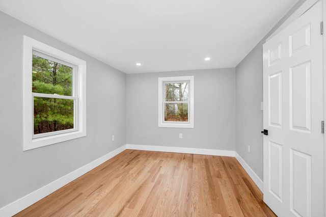 4 Tina Avenue, Pelham, NH 03076