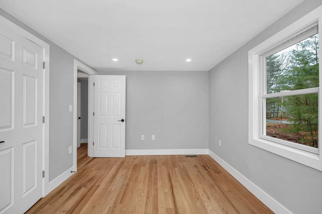 4 Tina Avenue, Pelham, NH 03076