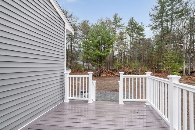 4 Tina Avenue, Pelham, NH 03076