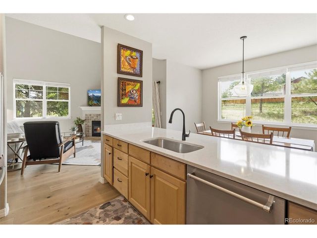 689 Wild Ridge Ln, Lafayette, CO 80026
