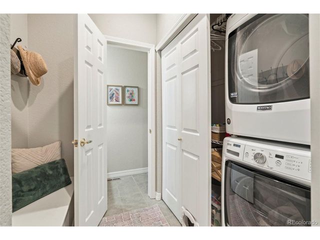 689 Wild Ridge Ln, Lafayette, CO 80026