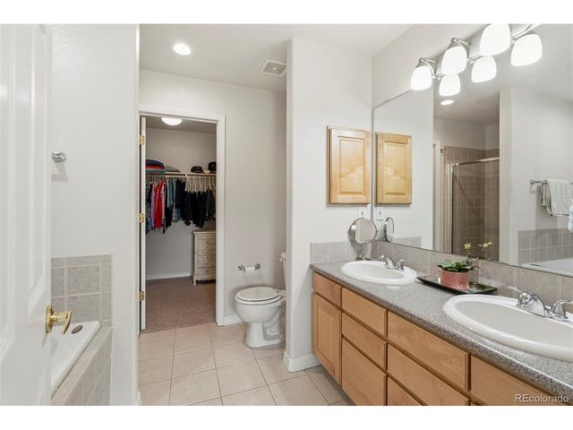 689 Wild Ridge Ln, Lafayette, CO 80026