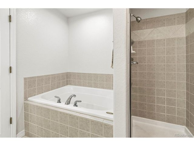 689 Wild Ridge Ln, Lafayette, CO 80026