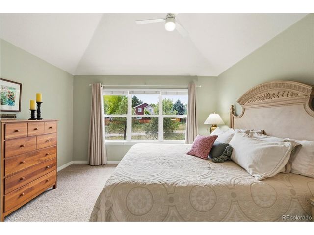 689 Wild Ridge Ln, Lafayette, CO 80026