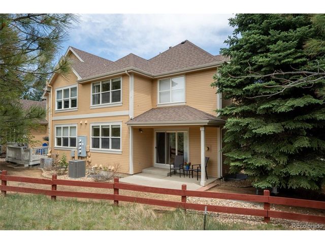 689 Wild Ridge Ln, Lafayette, CO 80026