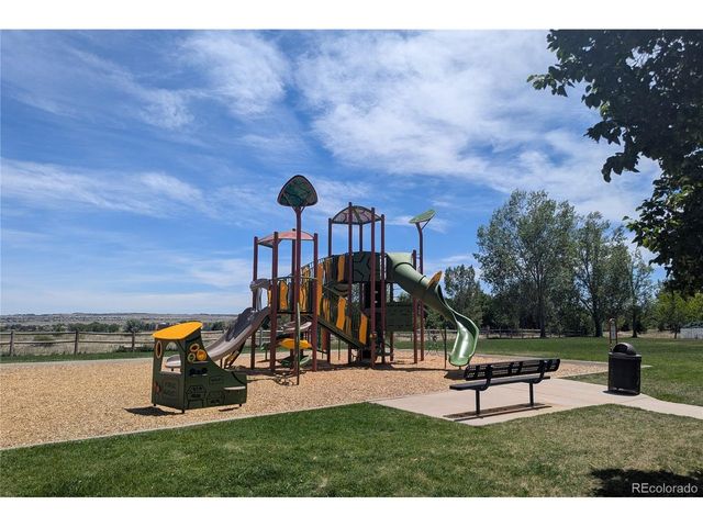 689 Wild Ridge Ln, Lafayette, CO 80026