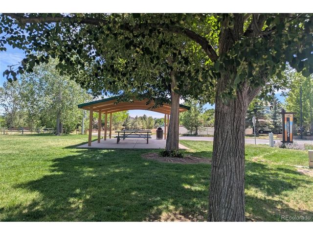 689 Wild Ridge Ln, Lafayette, CO 80026
