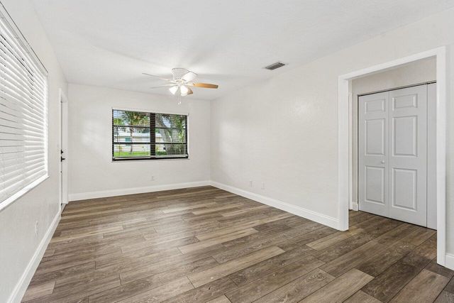 2103 N Palm Circle, North Palm Beach, FL 33408