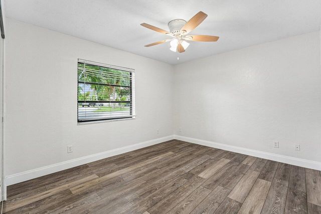 2103 N Palm Circle, North Palm Beach, FL 33408