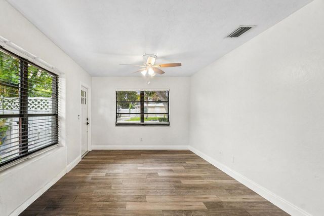 2103 N Palm Circle, North Palm Beach, FL 33408