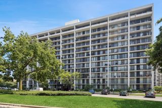 2015 S Finley Road 304, Lombard, IL 60148