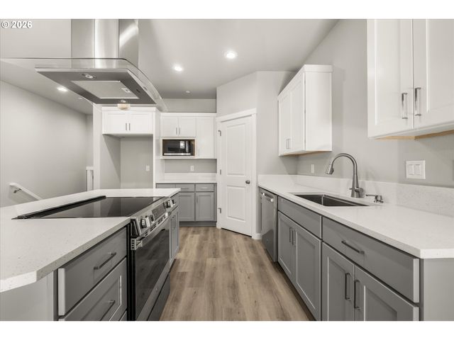 165 Nw MAWRCREST Ave, Gresham, OR 97030