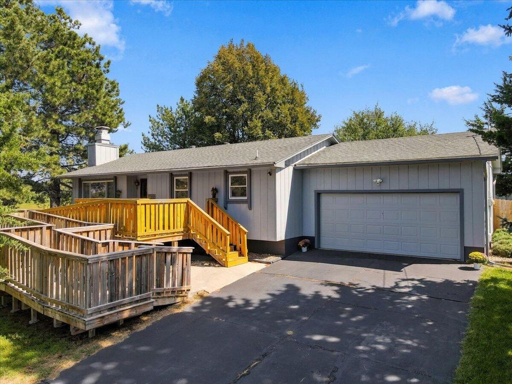 14651 MEADOWBROOK Lane, Council Bluffs, IA 51503