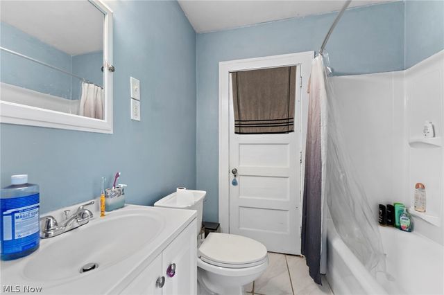 1660 Maple Road, Cleveland Heights, OH 44121