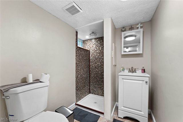 1660 Maple Road, Cleveland Heights, OH 44121