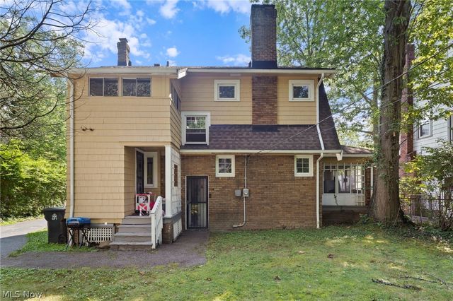 1660 Maple Road, Cleveland Heights, OH 44121