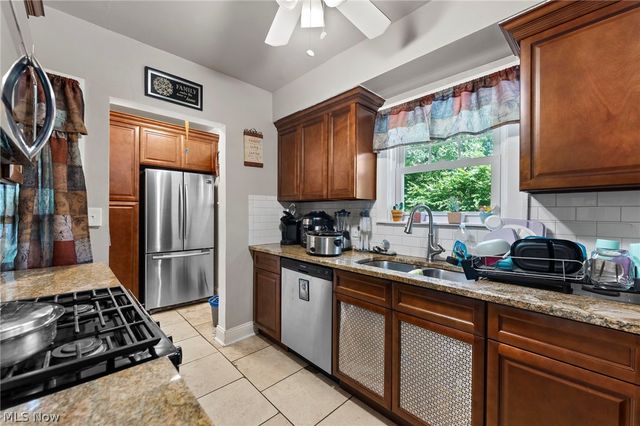 1660 Maple Road, Cleveland Heights, OH 44121