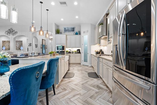 7702 PARADISO DRIVE, Apollo Beach, FL 33572