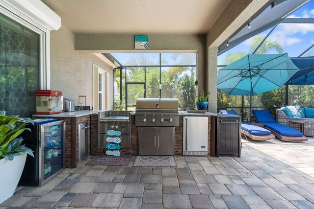 7702 PARADISO DRIVE, Apollo Beach, FL 33572