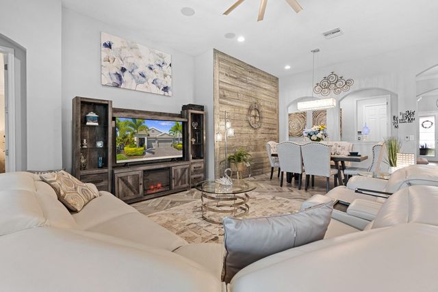 7702 PARADISO DRIVE, Apollo Beach, FL 33572