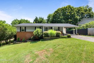 4810 Moss Drive, Knoxville, TN 37912