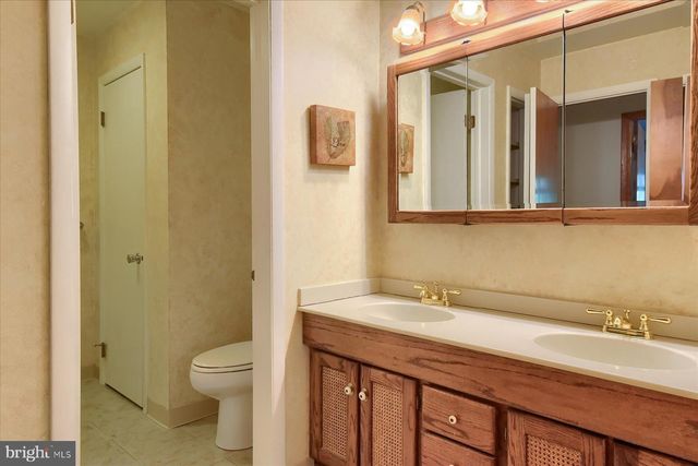 830 KING ST, Palmyra, PA 17078