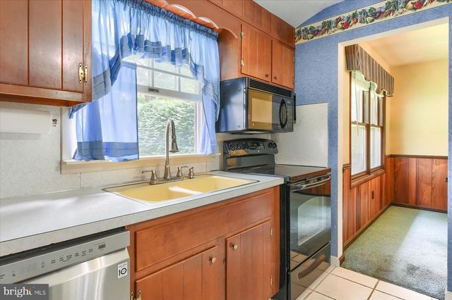 830 KING ST, Palmyra, PA 17078